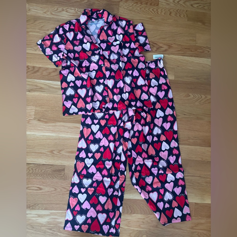 Old Navy Heart Pattern Button Down Pajamas